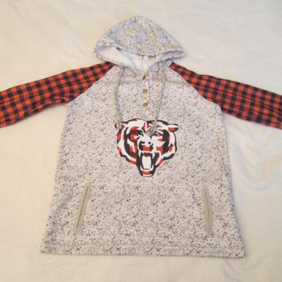 3/$25 Chicago Bears Hoodie Size Small - Picture 2 of 7